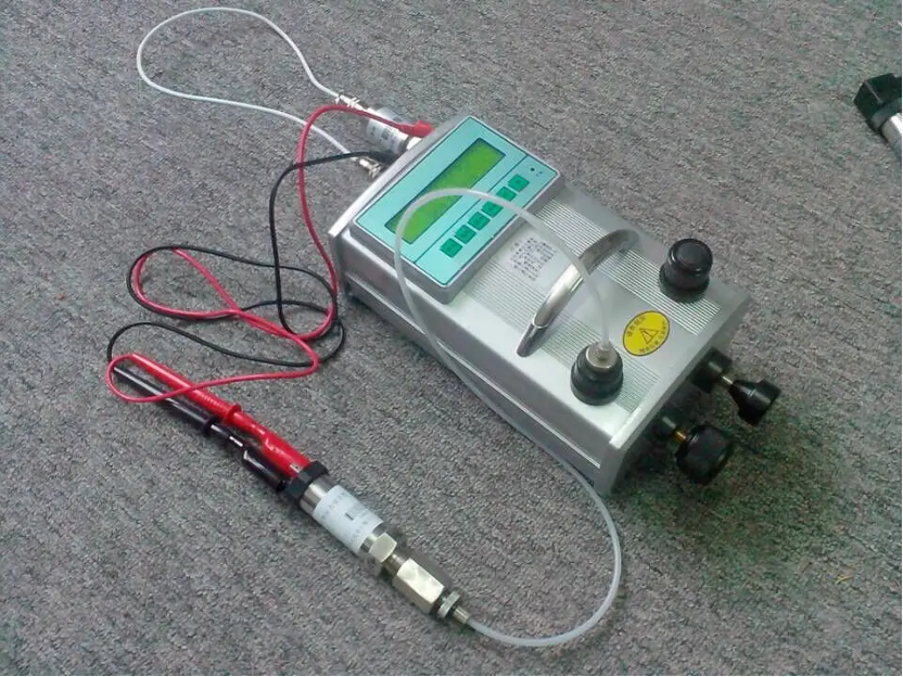 Pressure Calibrator Battery Solution2